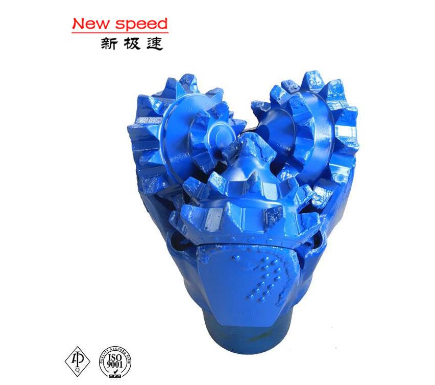 What are the main installation skills for the tri-cone bit?